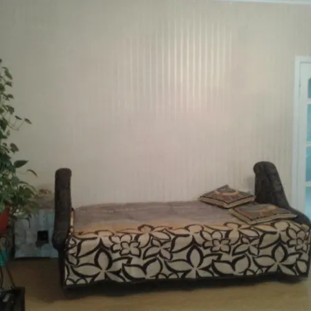 Apartment On Liberty Avenue *