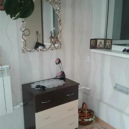 Apartment On Liberty Avenue *